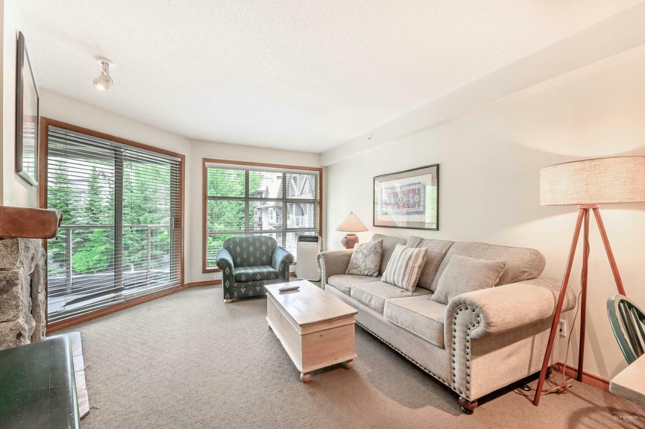 The Best Top Floor Ski-In/Ski-Out At The Aspens Whistler Esterno foto